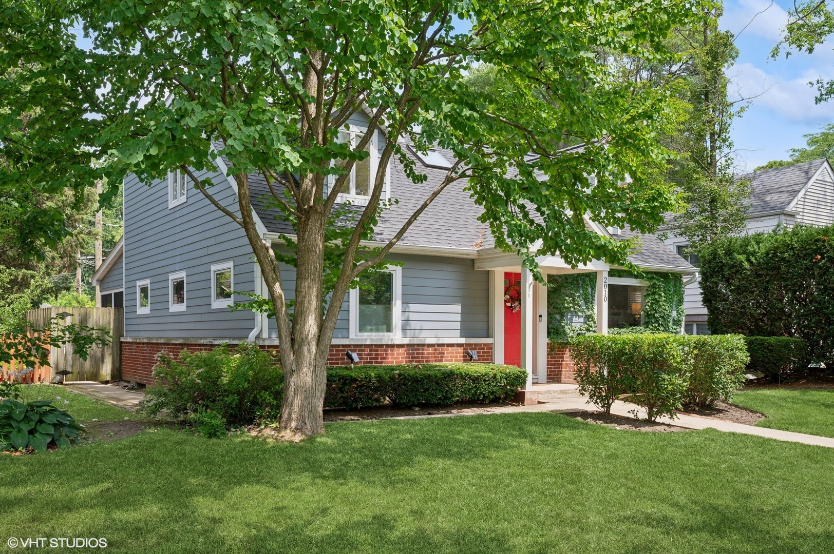 2010 Lake Avenue