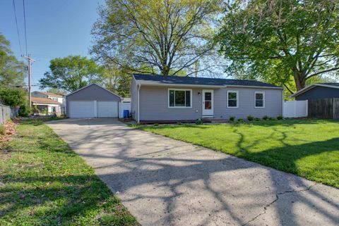 Tiny photo for 1404 Briarwood Drive, Champaign, IL 61821 (MLS # 12626914)