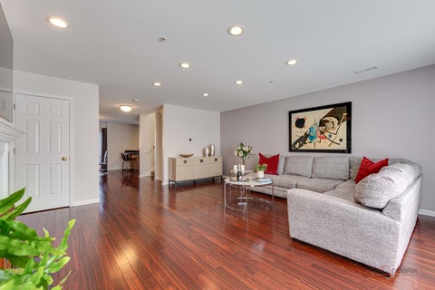 Tiny photo for 668 E Fountainview Drive, Mundelein, IL 60060 (MLS # 12715698)