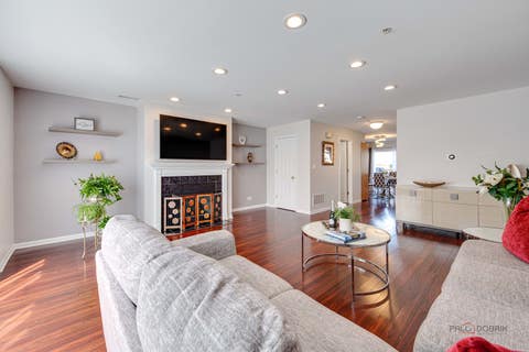 Tiny photo for 668 E Fountainview Drive, Mundelein, IL 60060 (MLS # 12715698)