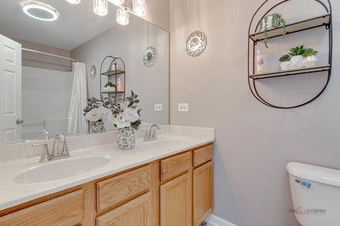 Tiny photo for 668 E Fountainview Drive, Mundelein, IL 60060 (MLS # 12715698)