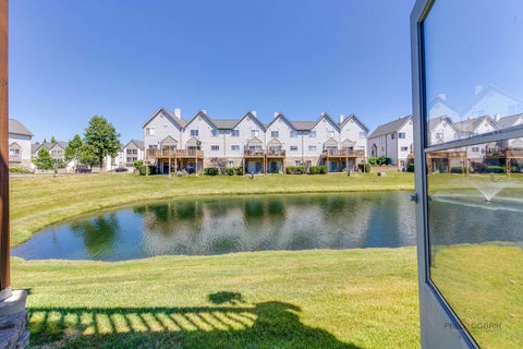 Tiny photo for 668 E Fountainview Drive, Mundelein, IL 60060 (MLS # 12715698)