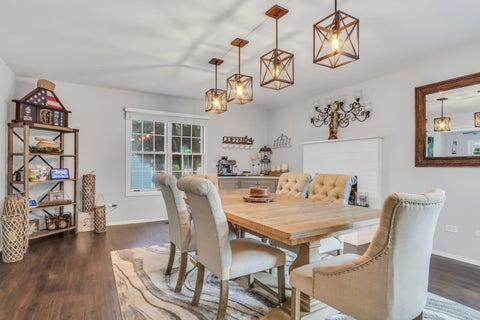 Tiny photo for 269 Concord Square, Gurnee, IL 60031 (MLS # 12675218)