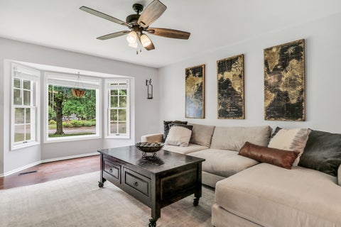 Tiny photo for 269 Concord Square, Gurnee, IL 60031 (MLS # 12675218)