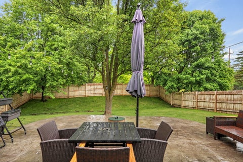 Tiny photo for 269 Concord Square, Gurnee, IL 60031 (MLS # 12675218)