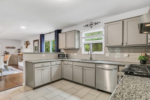 Tiny photo for 269 Concord Square, Gurnee, IL 60031 (MLS # 12675218)