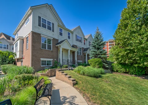 Photo of 200 Concord Court, Morton Grove, IL 60053 (MLS # 12724597)