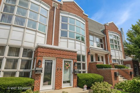 Tiny photo for 1328 S Federal Street #G, Chicago, IL 60605 (MLS # 12480600)