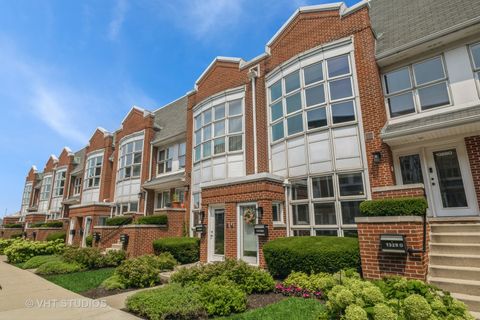 Tiny photo for 1328 S Federal Street #G, Chicago, IL 60605 (MLS # 12480600)