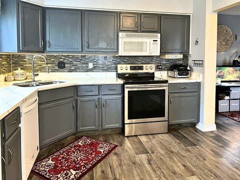 Tiny photo for 9355 Landings Lane #301, Des Plaines, IL 60016 (MLS # 12725854)