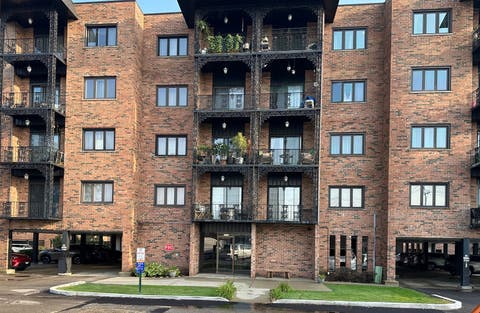 Photo of 9355 Landings Lane #301, Des Plaines, IL 60016 (MLS # 12725854)