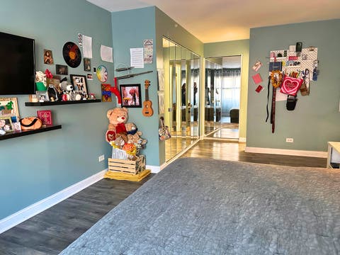 Tiny photo for 9355 Landings Lane #301, Des Plaines, IL 60016 (MLS # 12725854)