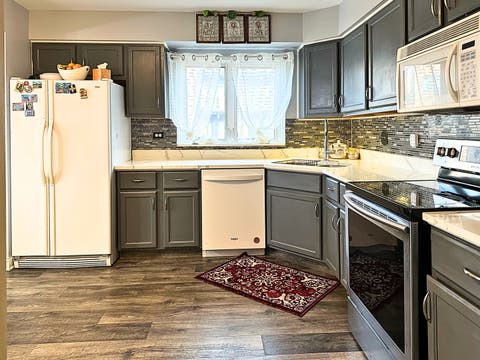 Tiny photo for 9355 Landings Lane #301, Des Plaines, IL 60016 (MLS # 12725854)