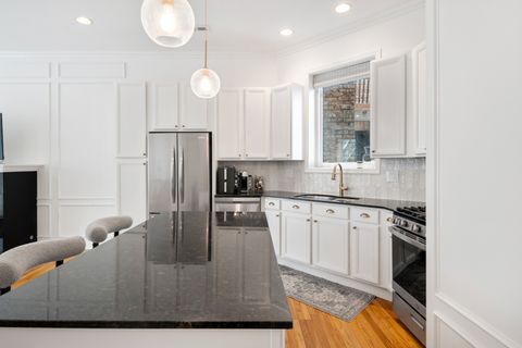 Tiny photo for 618 W Barry Avenue #2, Chicago, IL 60657 (MLS # 12596448)