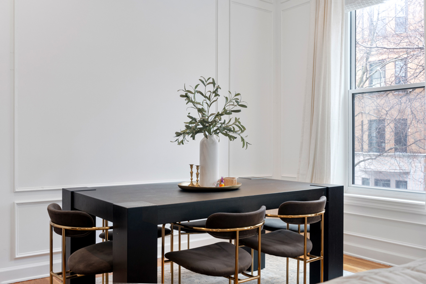 618 W Barry Avenue 2