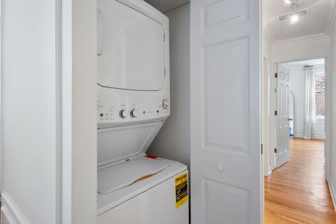 Tiny photo for 618 W Barry Avenue #2, Chicago, IL 60657 (MLS # 12596448)