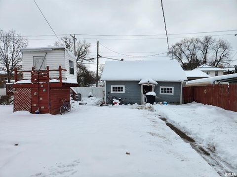 Tiny photo for 803 5th Ave S Avenue S, Clinton, IA 52732 (MLS # QC4269928)