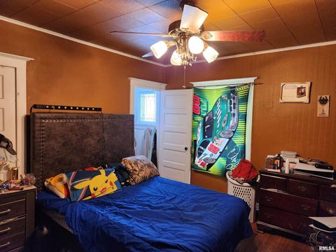 Tiny photo for 803 5TH Avenue S, Clinton, IA 52732 (MLS # QC4269928)