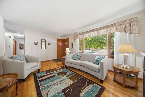 Tiny photo for 13119 Linder Avenue, Crestwood, IL 60418 (MLS # 12654168)