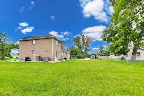 Tiny photo for 810 N MAPLE Street, Prospect Heights, IL 60070 (MLS # 12681623)