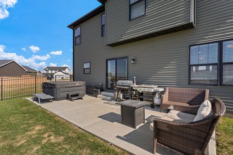 Tiny photo for 103 Wildflower Point, Heyworth, IL 61745 (MLS # 12508596)