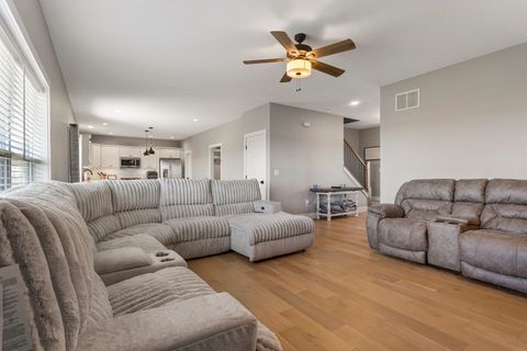 Tiny photo for 103 Wildflower Point, Heyworth, IL 61745 (MLS # 12508596)