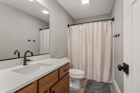 Tiny photo for 103 Wildflower Point, Heyworth, IL 61745 (MLS # 12508596)