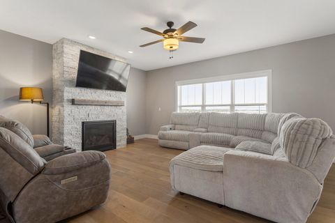 Tiny photo for 103 Wildflower Point, Heyworth, IL 61745 (MLS # 12508596)