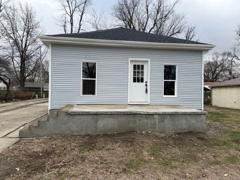 Photo of 307 W 5th Street, Pana, IL 62557 (MLS # 12546829)