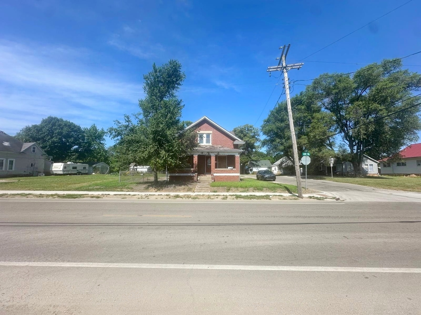 718 N Griffin Street