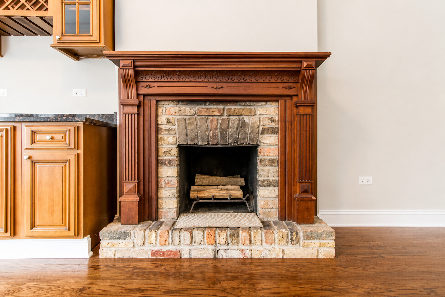 933 W Newport Avenue 3