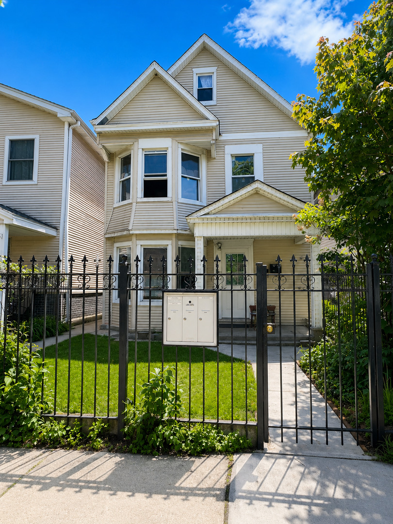 3709 W Palmer Street