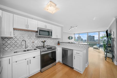 Tiny photo for 2 E Erie Street #2806, Chicago, IL 60611 (MLS # 12520796)