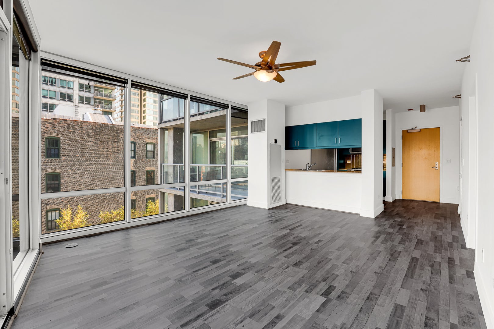 611 S Wells Street 908