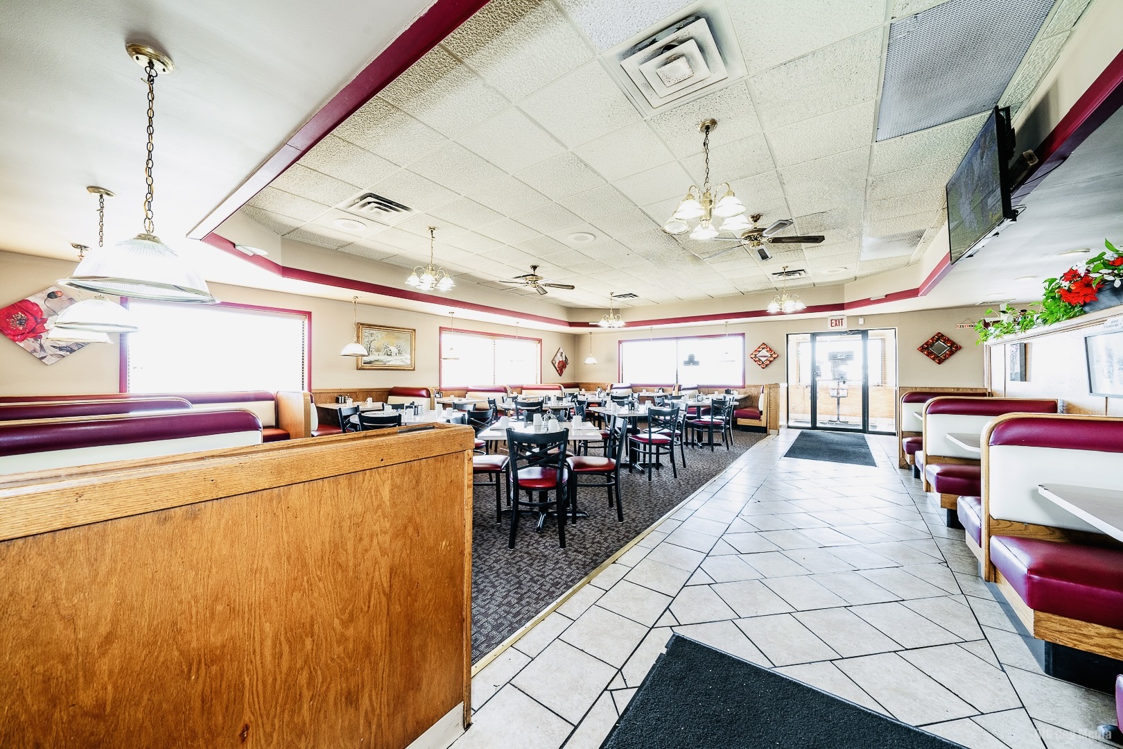 514 S Governors Highway