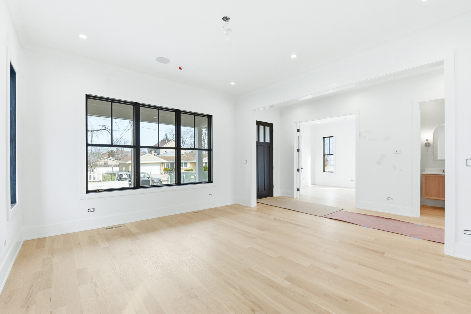 1410 W Laverne Avenue