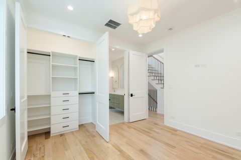 Tiny photo for 1410 W Laverne Avenue, Park Ridge, IL 60068 (MLS # 12568365)