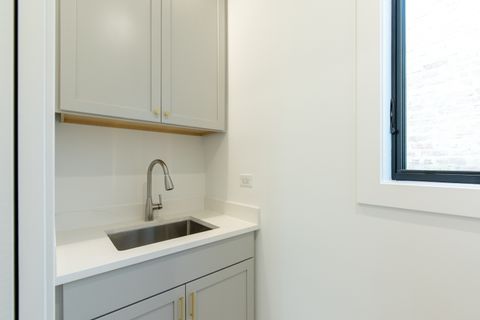 Tiny photo for 1410 W Laverne Avenue, Park Ridge, IL 60068 (MLS # 12568365)