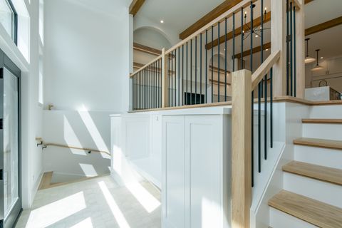 Tiny photo for 1410 W Laverne Avenue, Park Ridge, IL 60068 (MLS # 12568365)