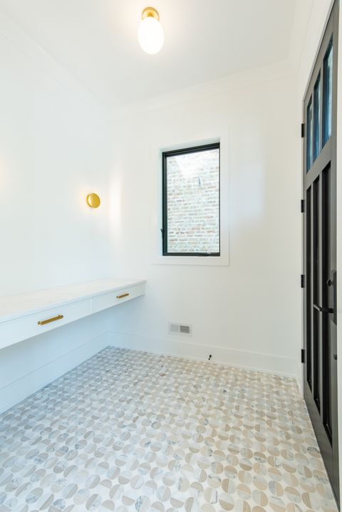 Tiny photo for 1410 W Laverne Avenue, Park Ridge, IL 60068 (MLS # 12568365)