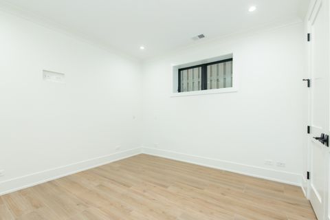 Tiny photo for 1410 W Laverne Avenue, Park Ridge, IL 60068 (MLS # 12568365)