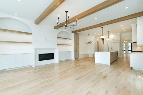 Tiny photo for 1410 W Laverne Avenue, Park Ridge, IL 60068 (MLS # 12568365)