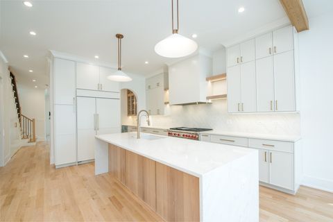 Tiny photo for 1410 W Laverne Avenue, Park Ridge, IL 60068 (MLS # 12568365)