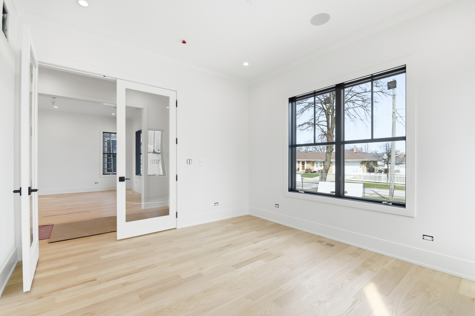 1410 W Laverne Avenue