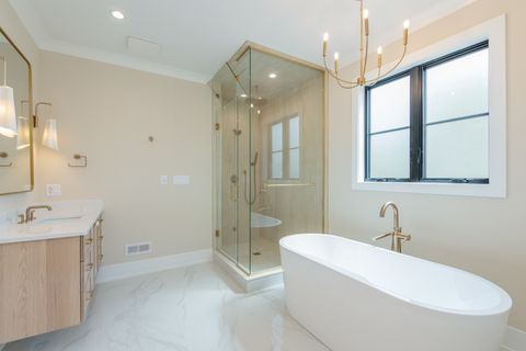 Tiny photo for 1410 W Laverne Avenue, Park Ridge, IL 60068 (MLS # 12568365)