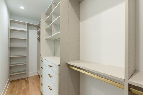 Tiny photo for 1410 W Laverne Avenue, Park Ridge, IL 60068 (MLS # 12568365)