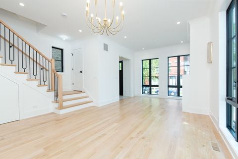 Tiny photo for 1410 W Laverne Avenue, Park Ridge, IL 60068 (MLS # 12568365)