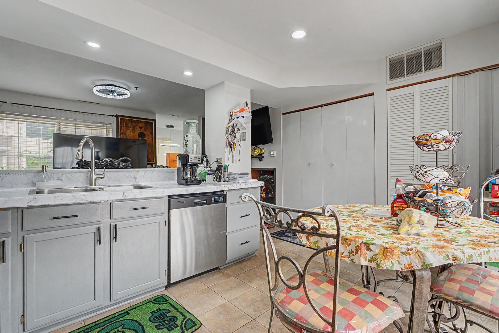 309 CANDLELIGHT Court 309