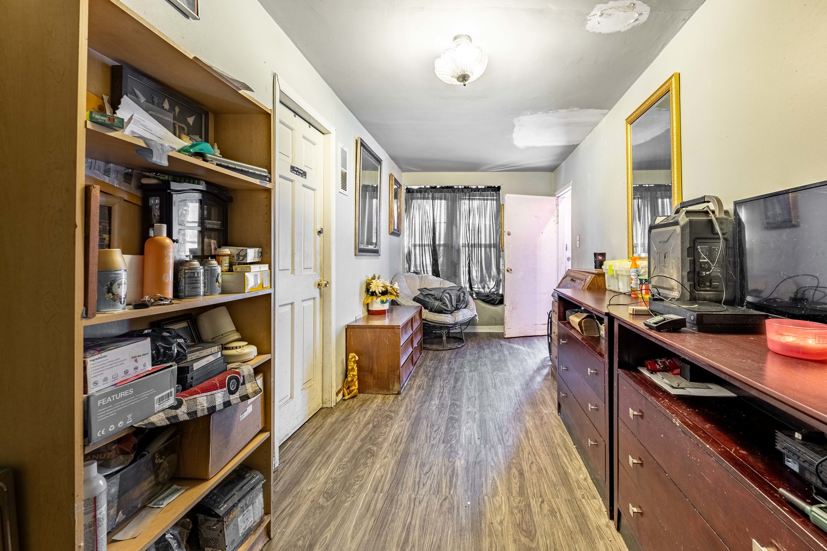 2352 S Lawndale Avenue