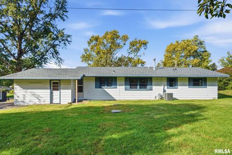 Tiny photo for 6209 FAIR Avenue, Davenport, IA 52806 (MLS # QC4269758)